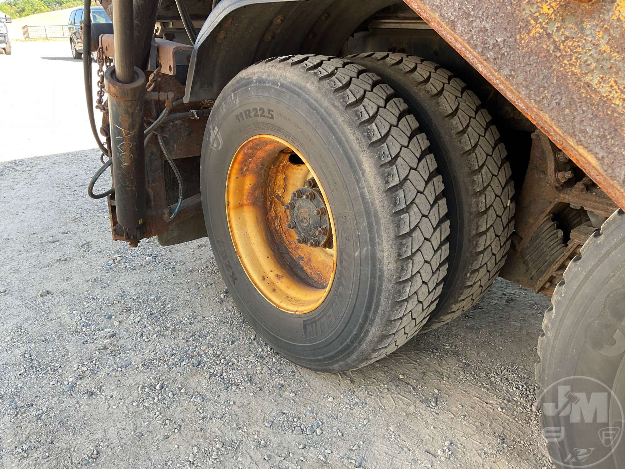 2014 Mack GU GRANITE