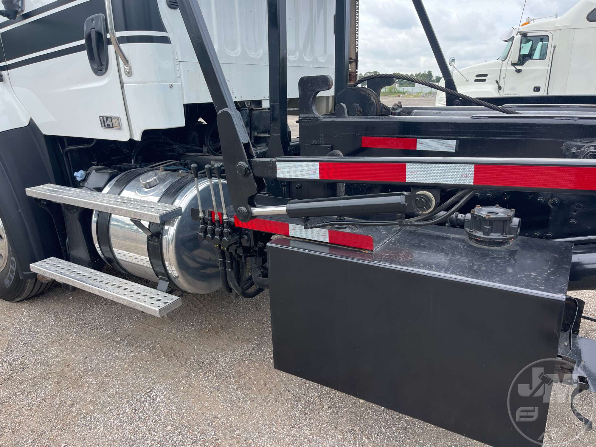 2014 Freightliner 114SD
