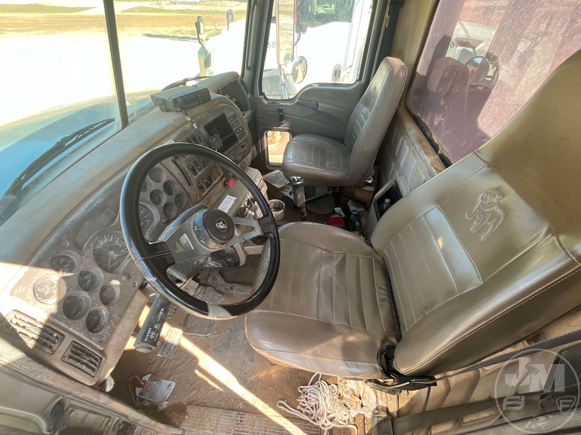 2004 Mack CH613