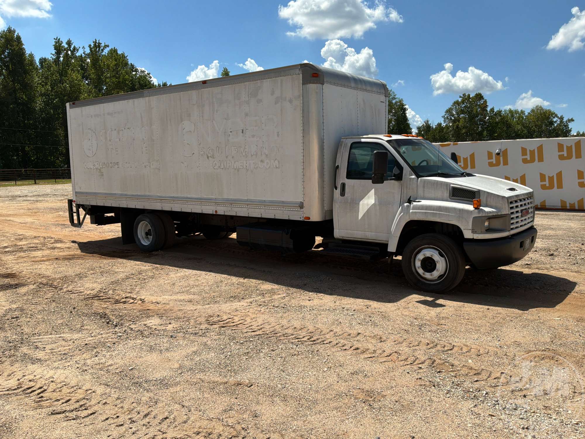 2006 GMC C5