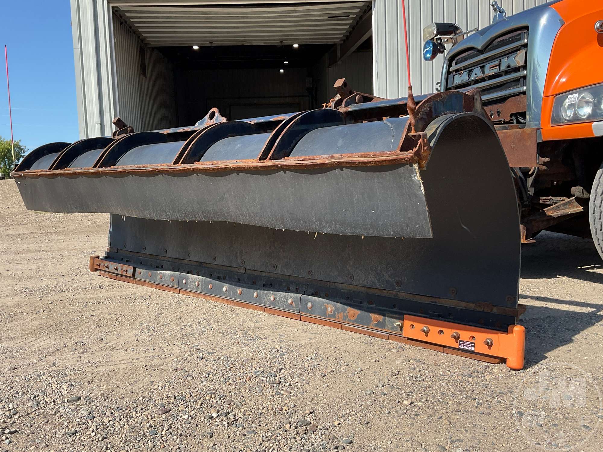 2014 Mack GU GRANITE