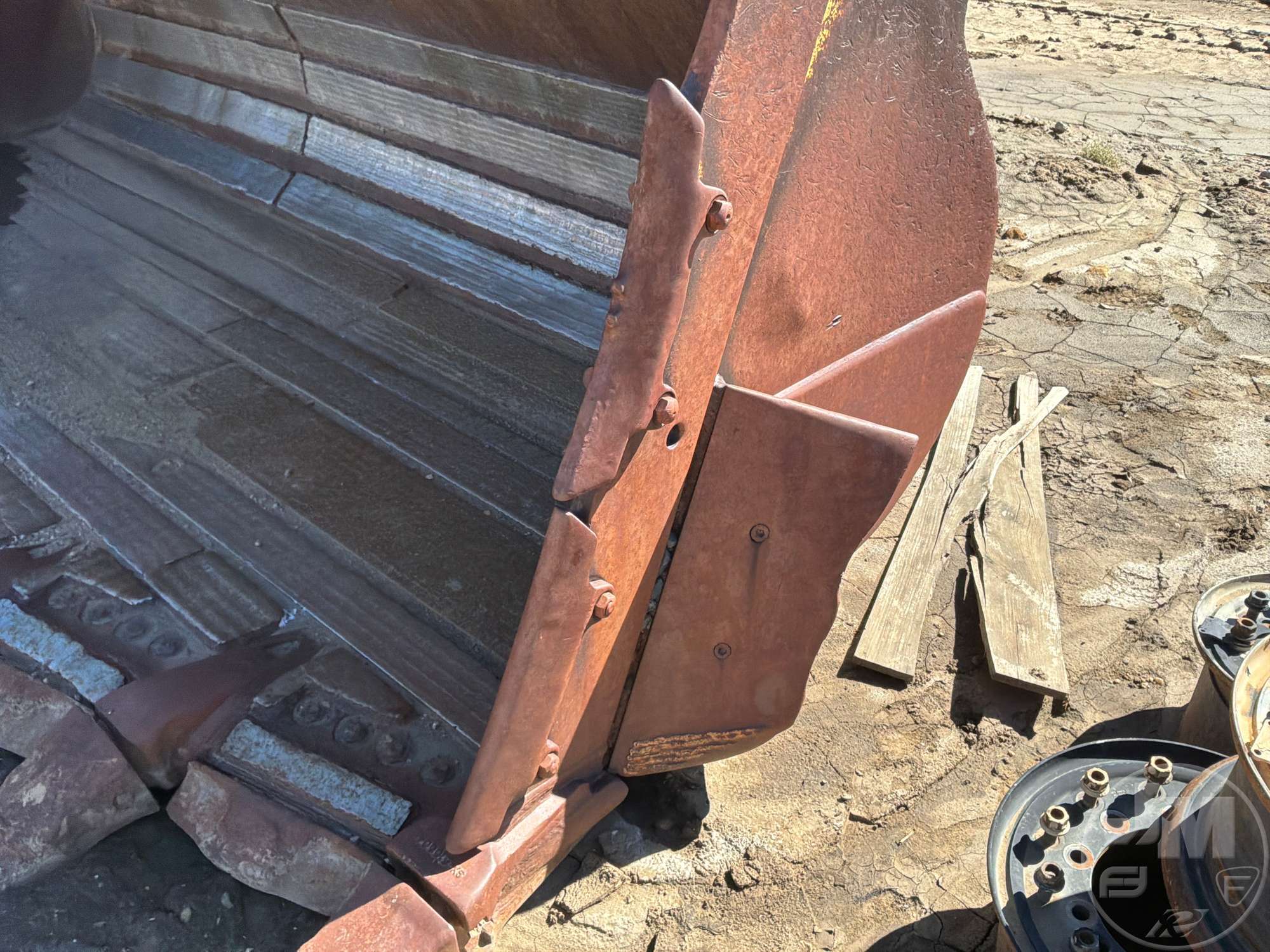 0 Caterpillar 188 IN. SPADE NOSE BUCKET