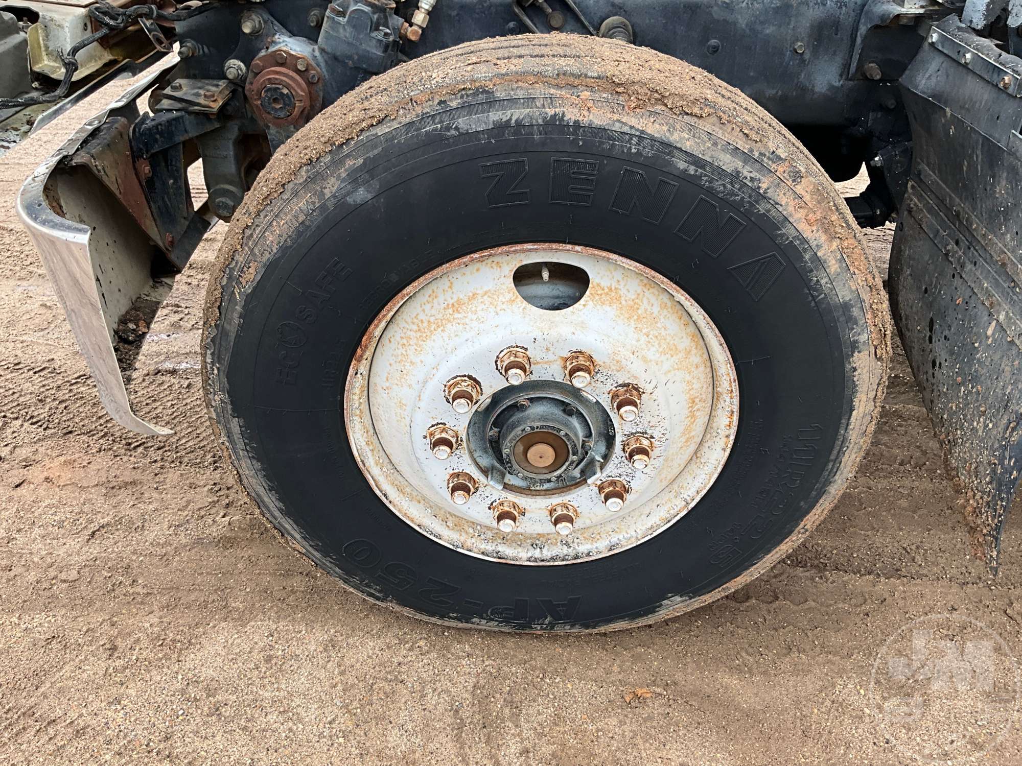 1997 Mack CH 613