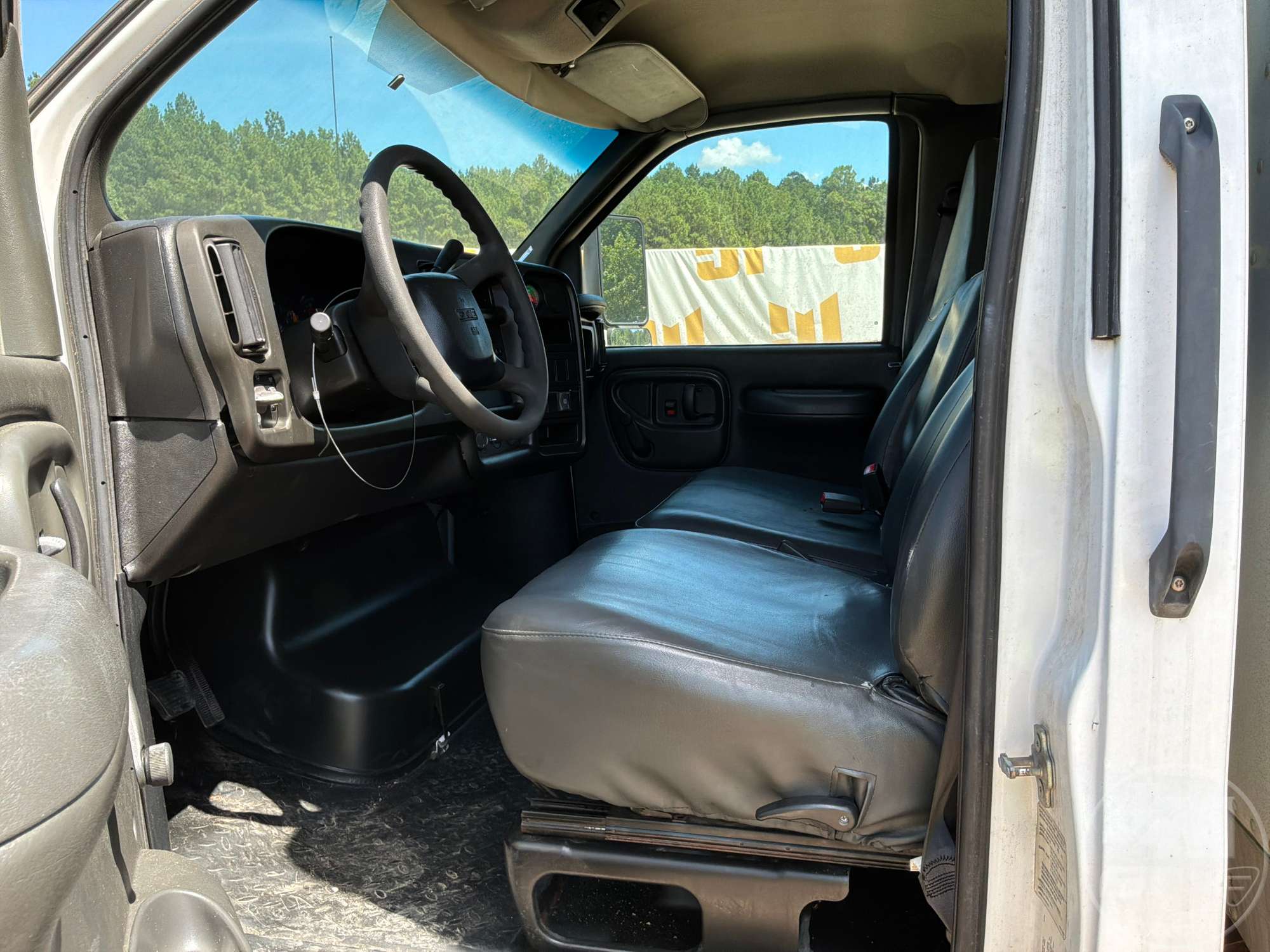 2006 GMC C5