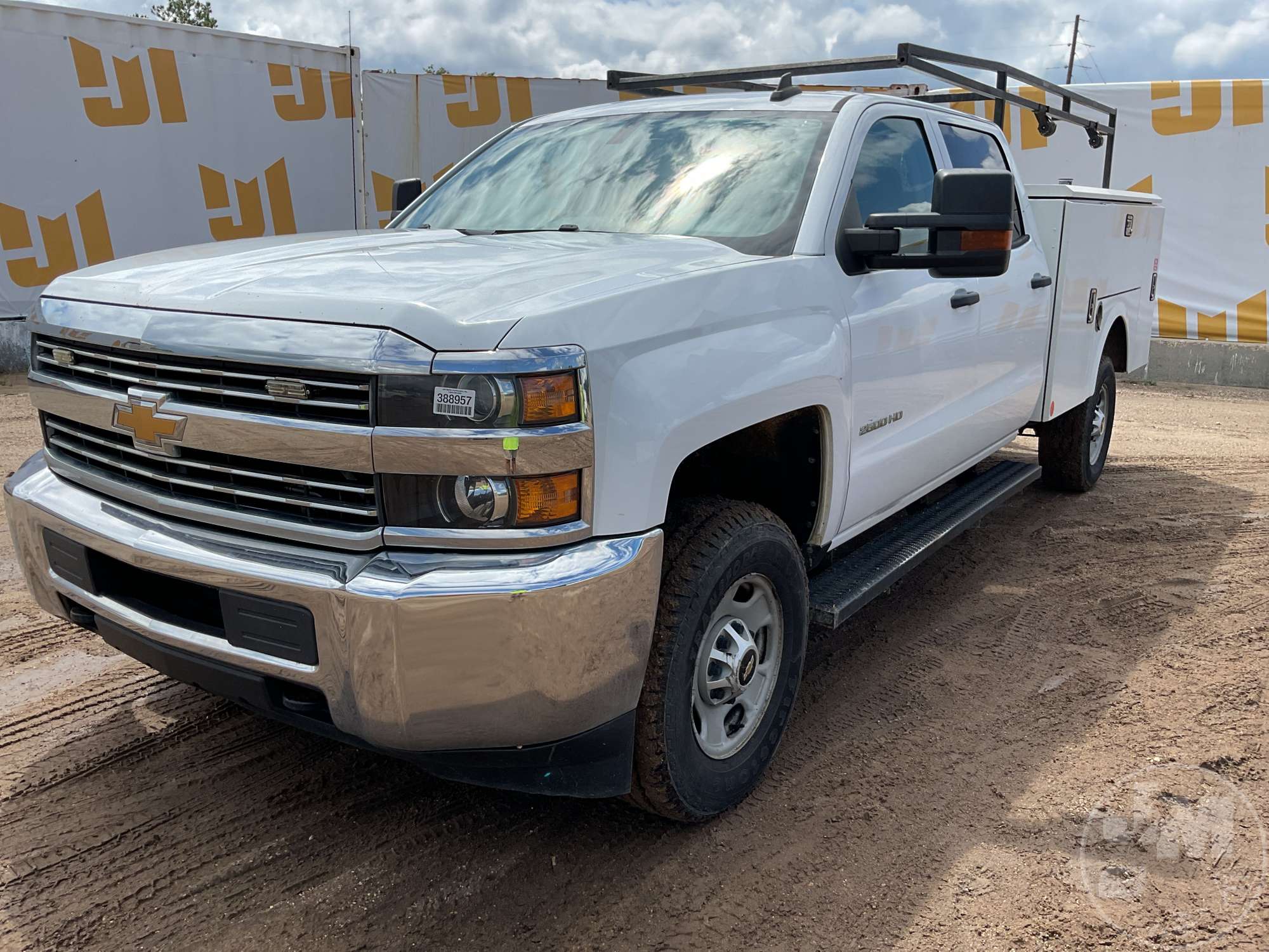 Photo of 2017 Chevrolet Silverado 2500HD