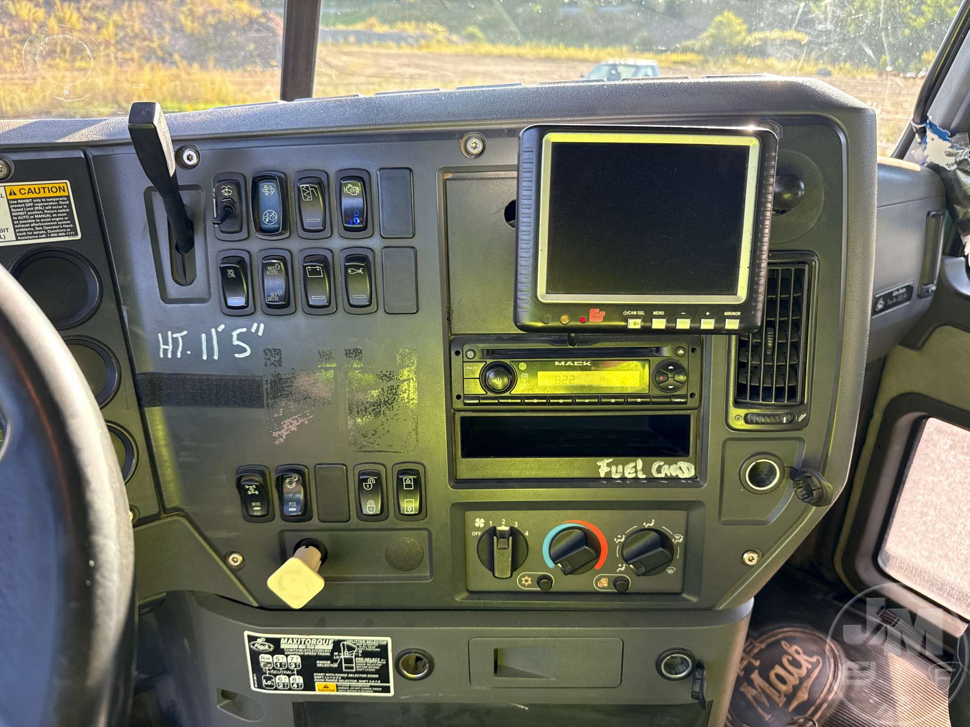 2011 Mack GU GRANITE