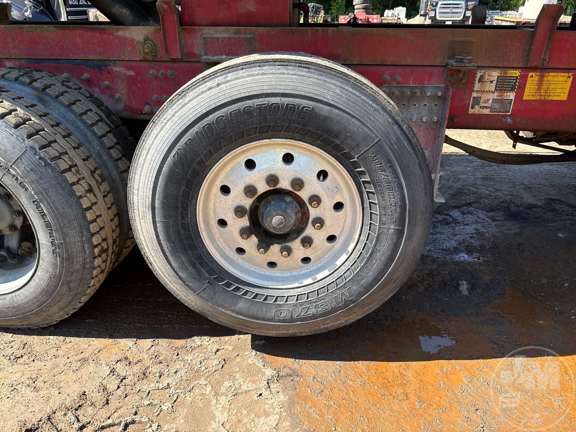 2009 Mack GU713