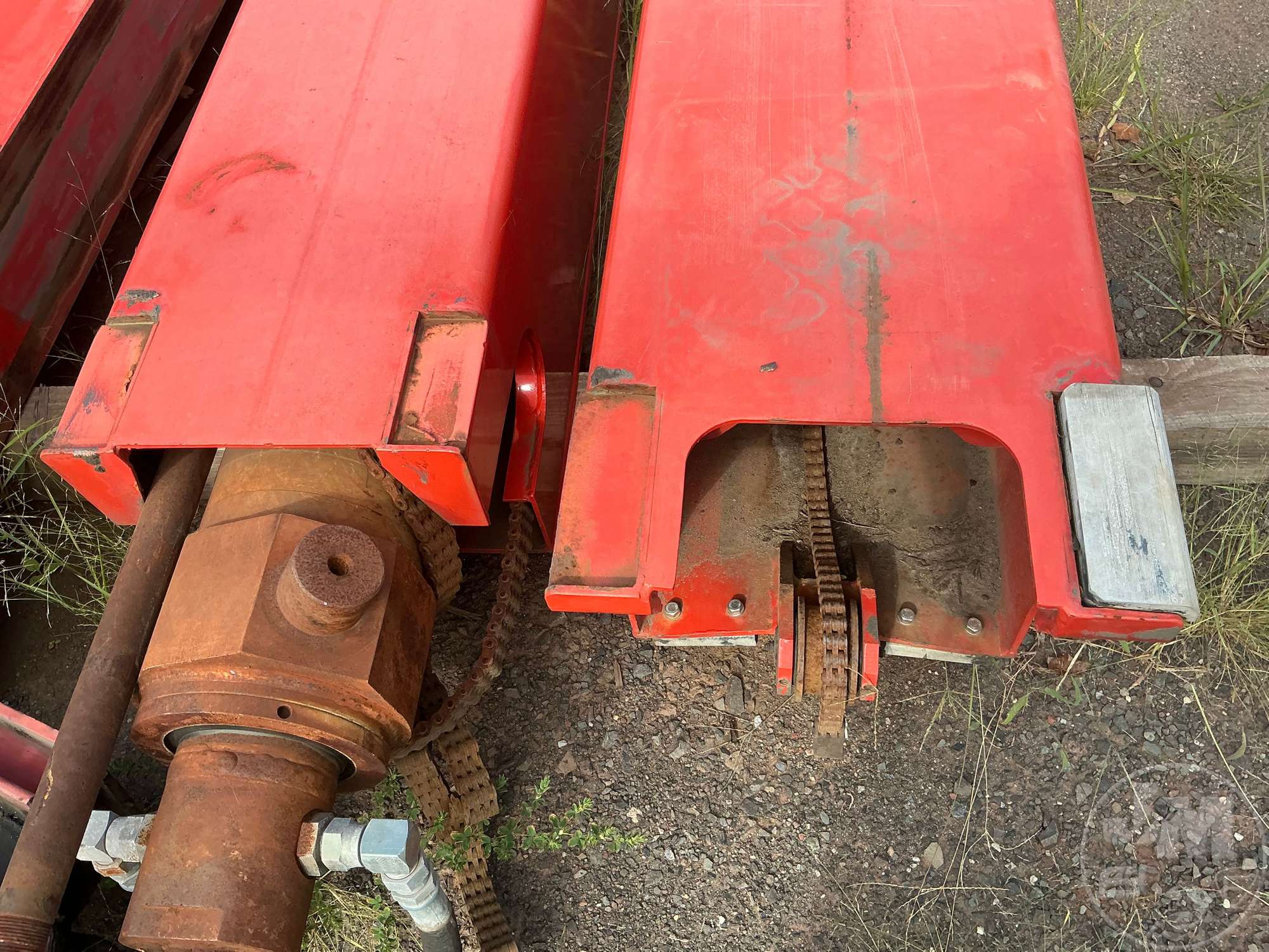 2003 Shuttlelift 5560B