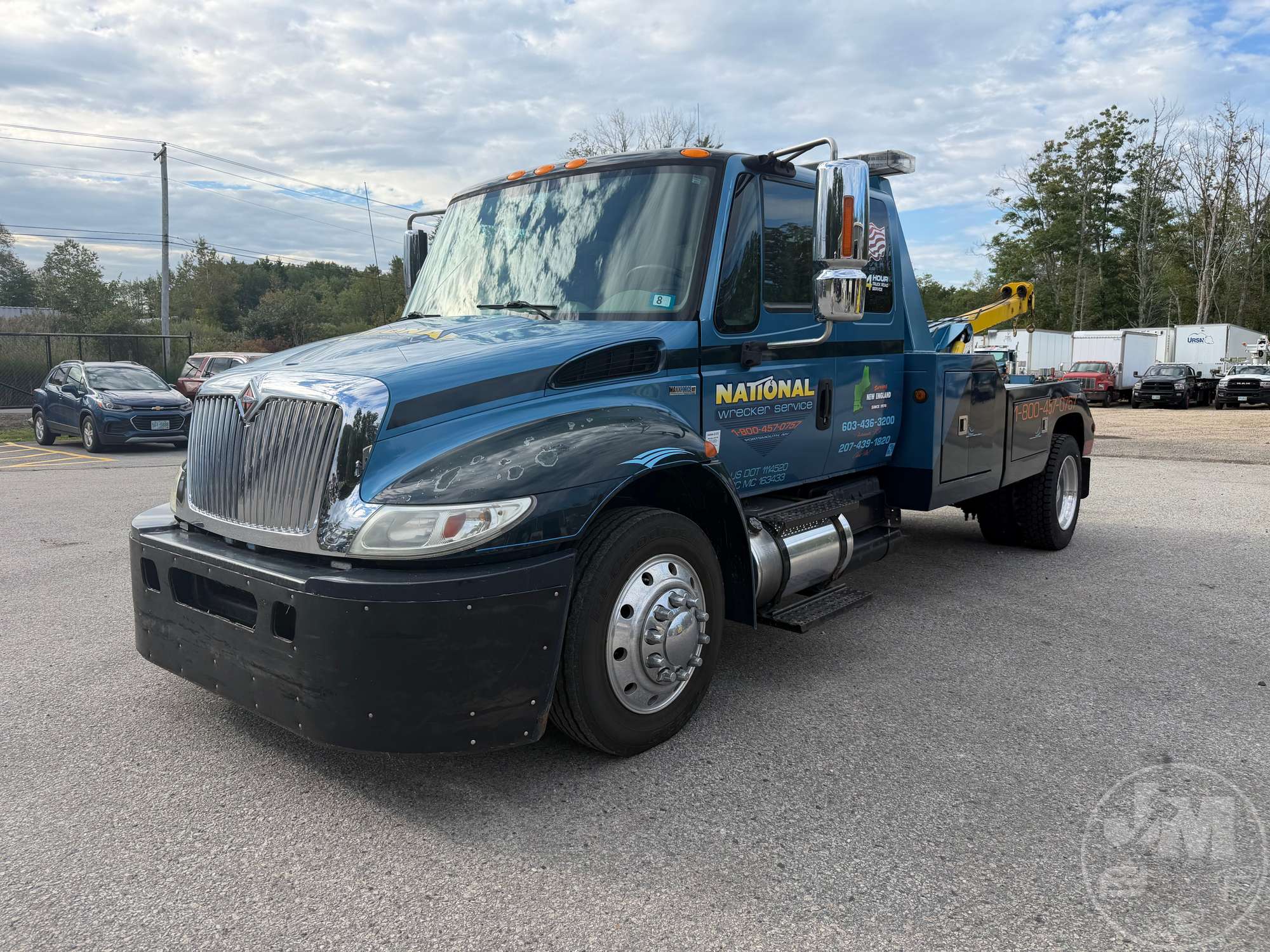 Photo of International 4400 SBA 4X2