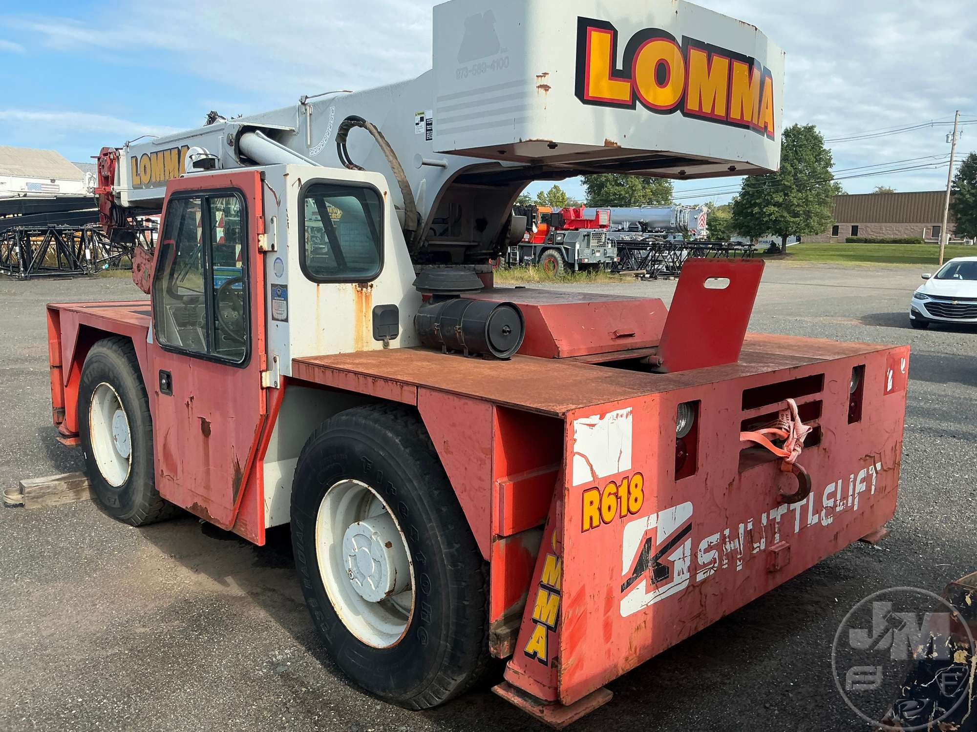 2004 Shuttlelift 5560B