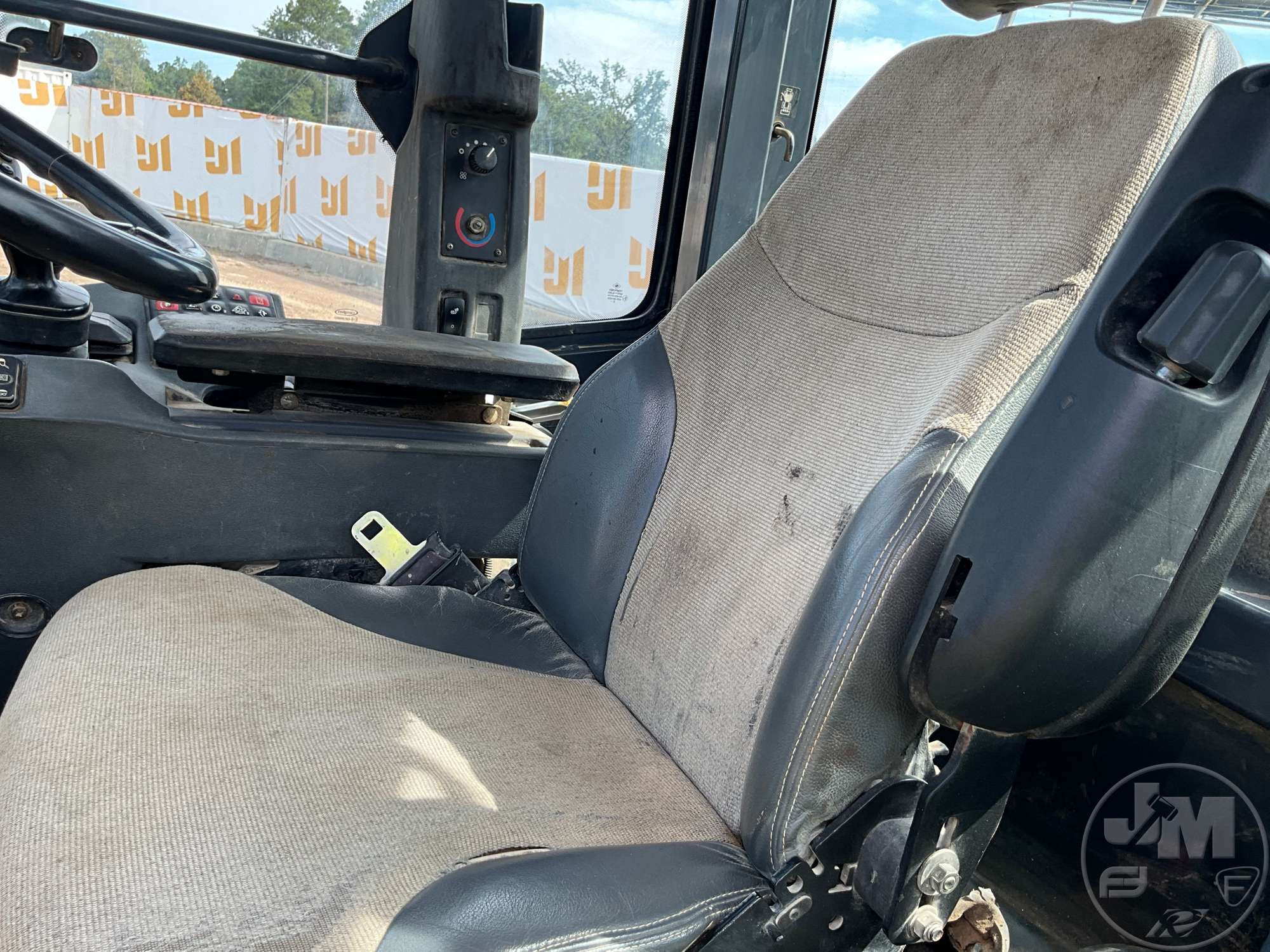 2010 John Deere 644K
