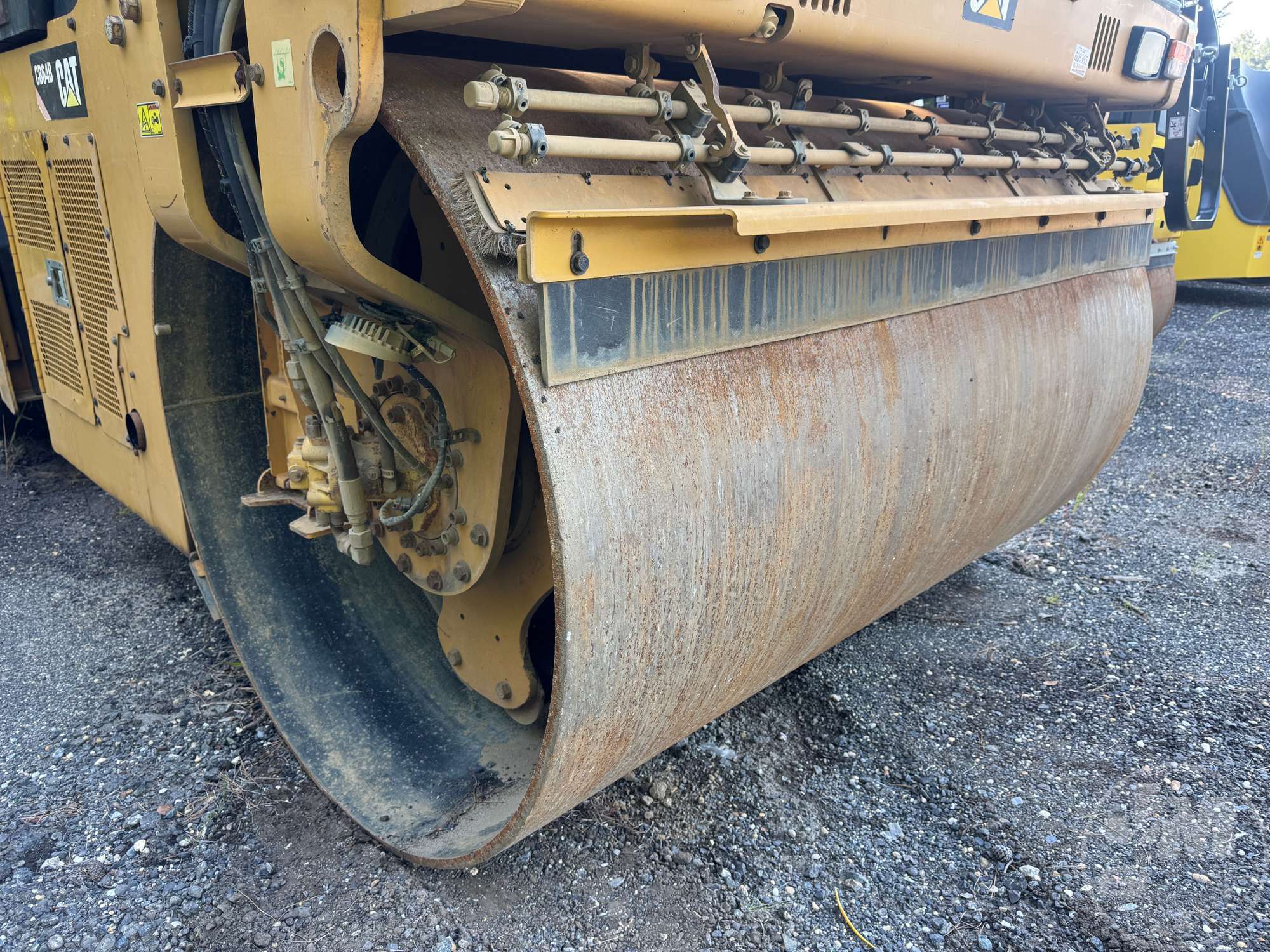 2015 Caterpillar CB64B