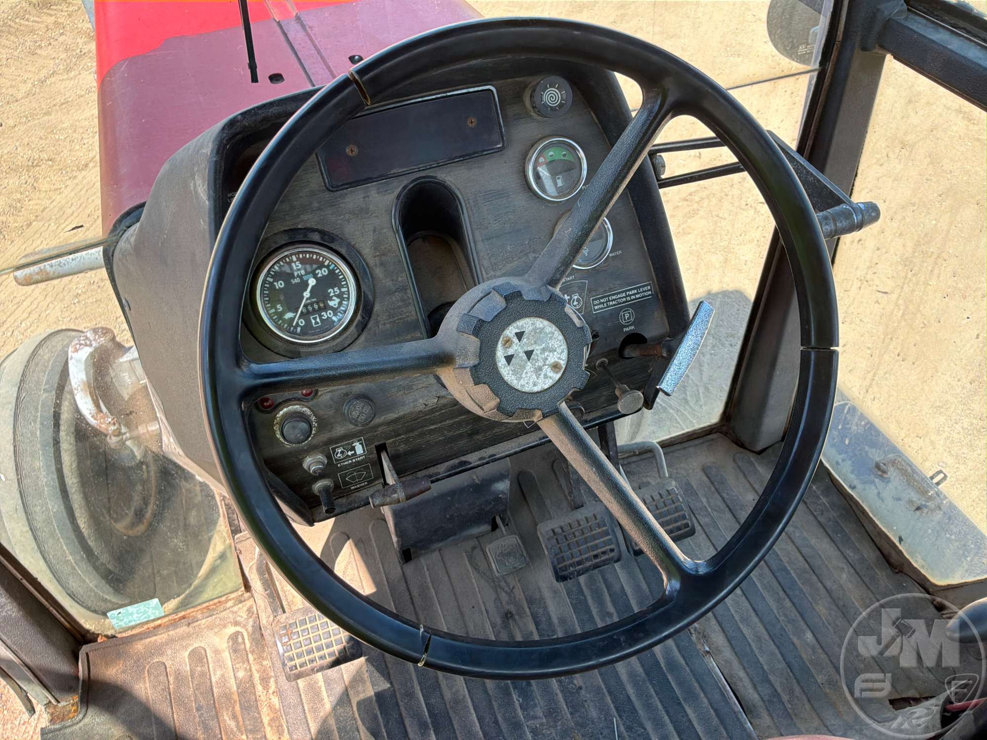 1981 Massey Ferguson 2675