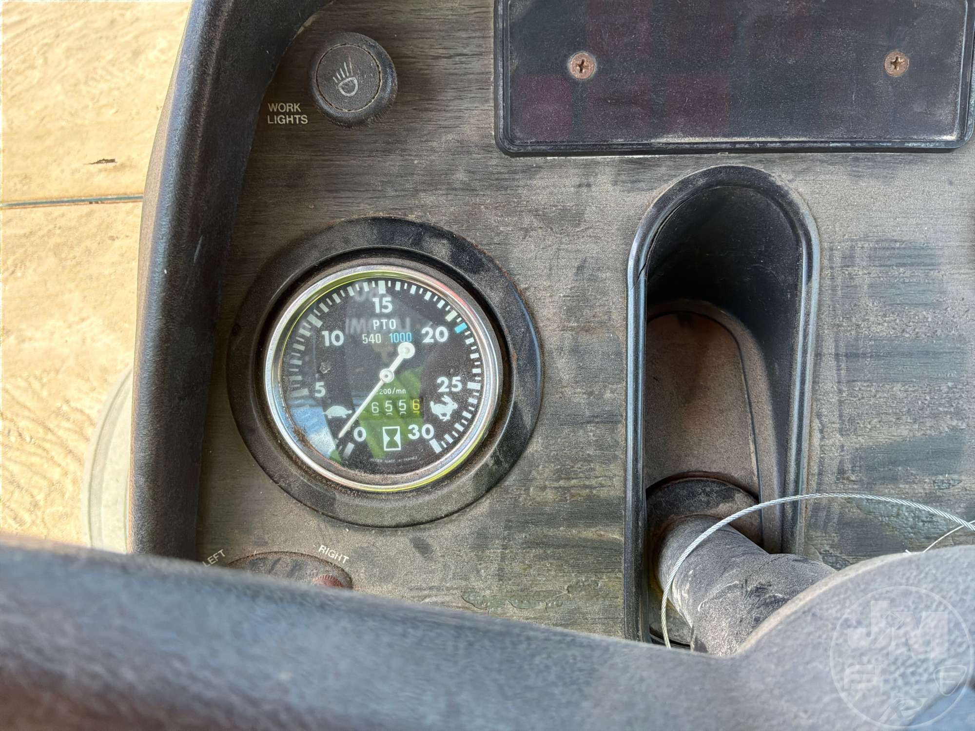 1981 Massey Ferguson 2675