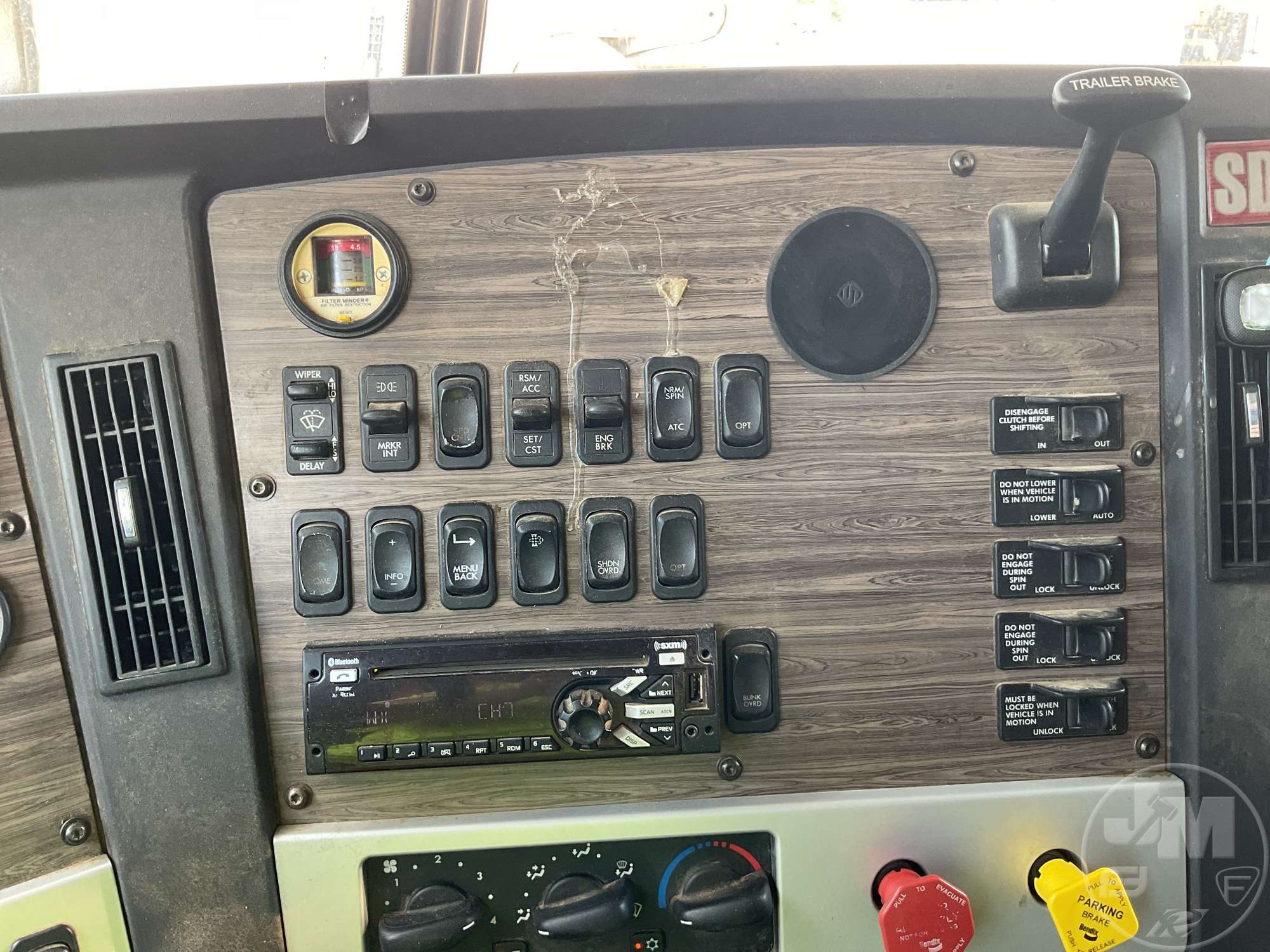 2020 Freightliner SD122