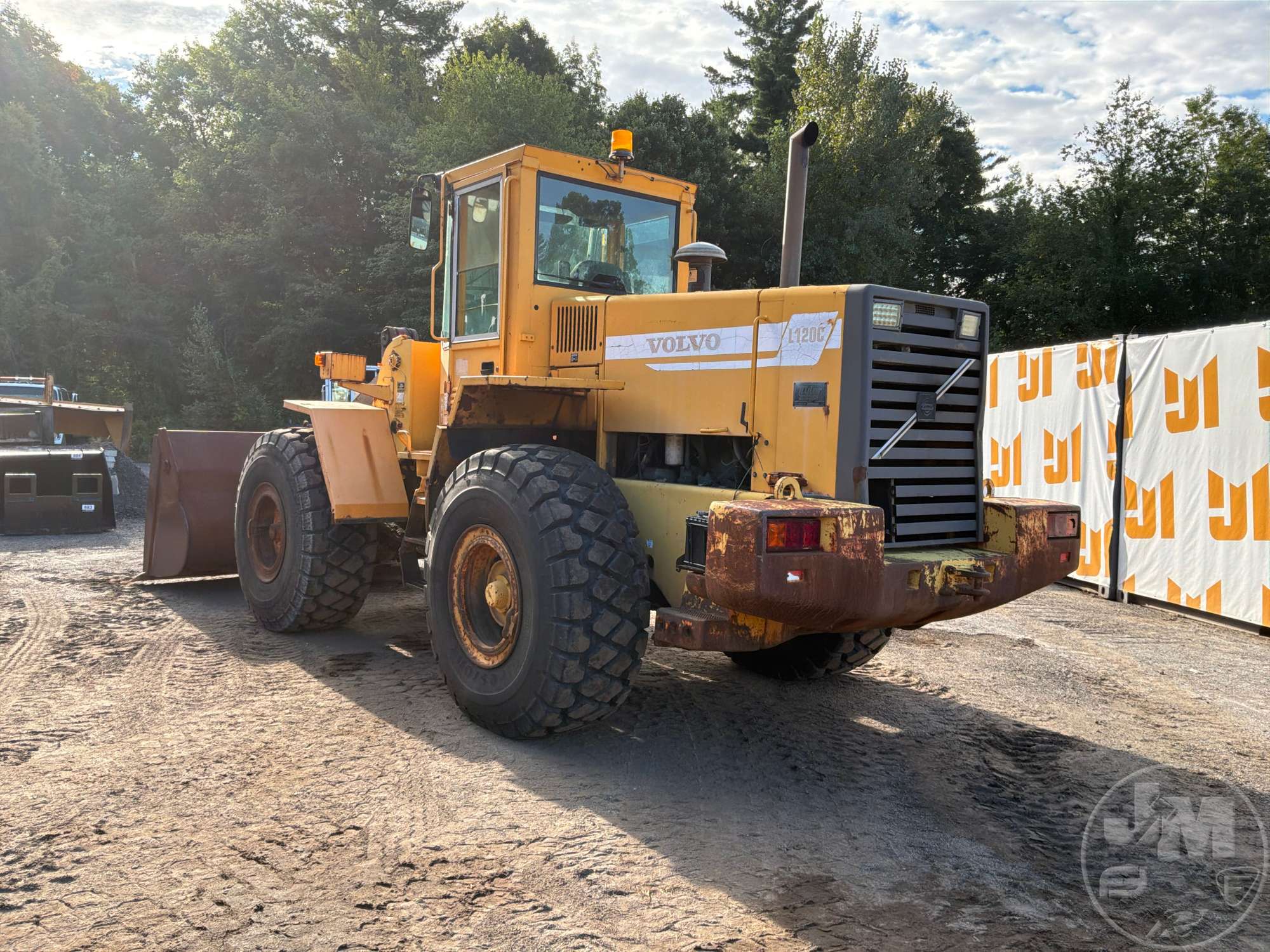 1999 Volvo L120C