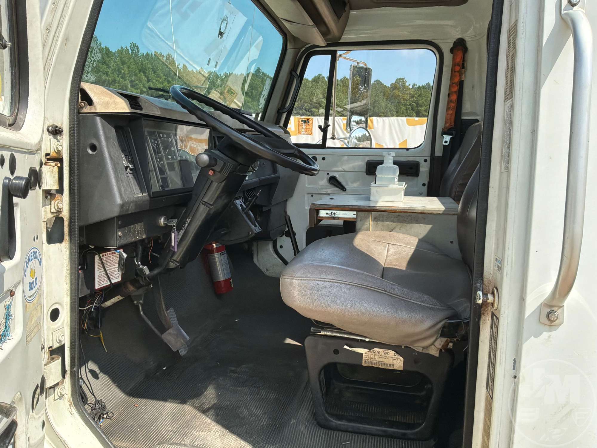 2001 International 4700