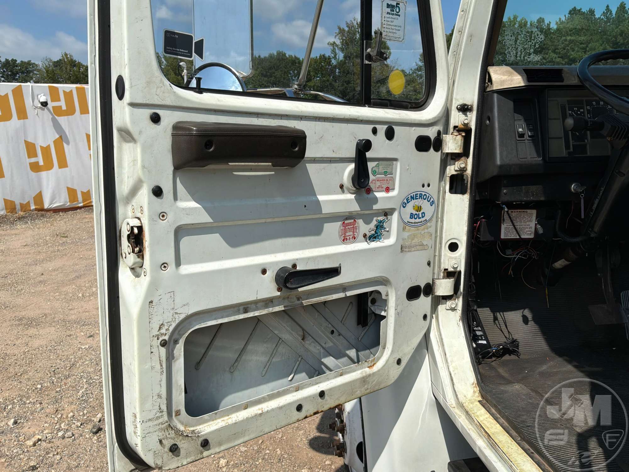2001 International 4700