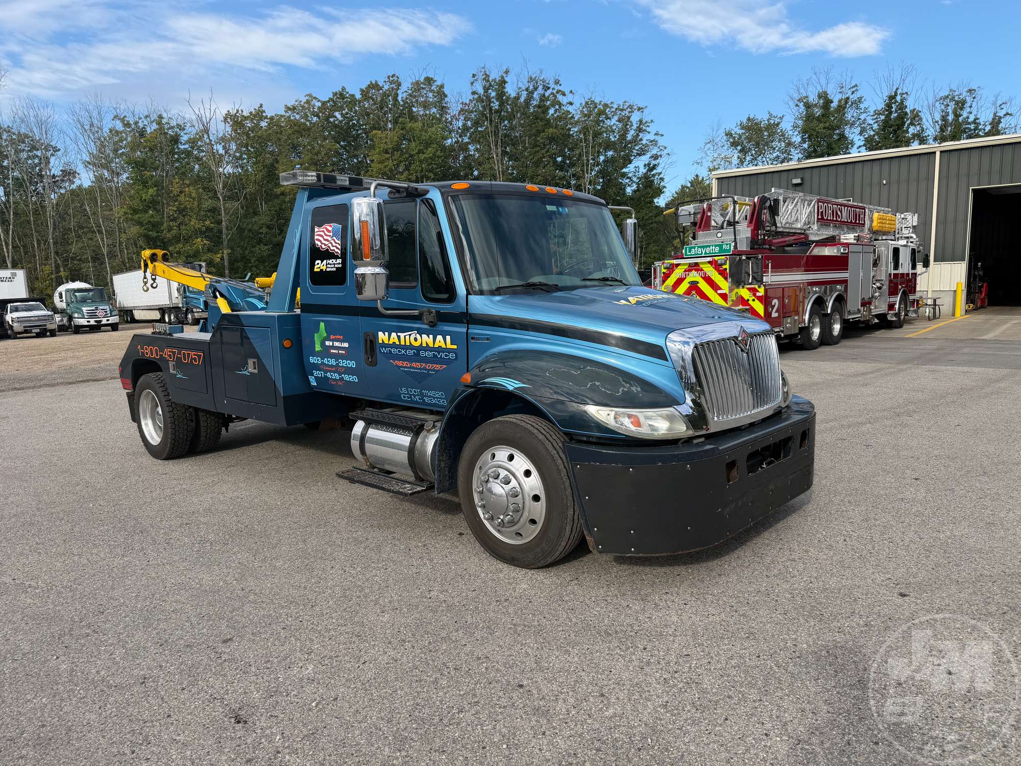 0 International 4400 SBA 4X2