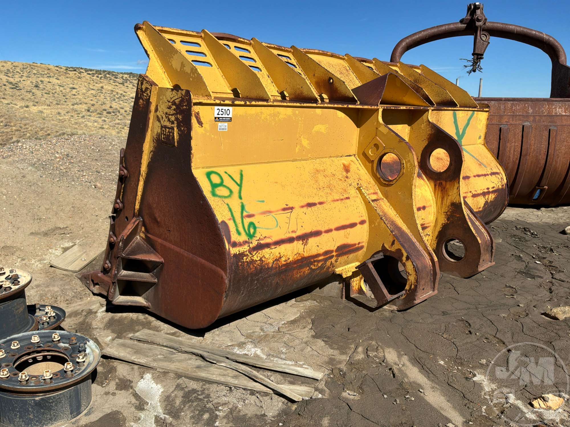 0 Caterpillar 188 IN. SPADE NOSE BUCKET