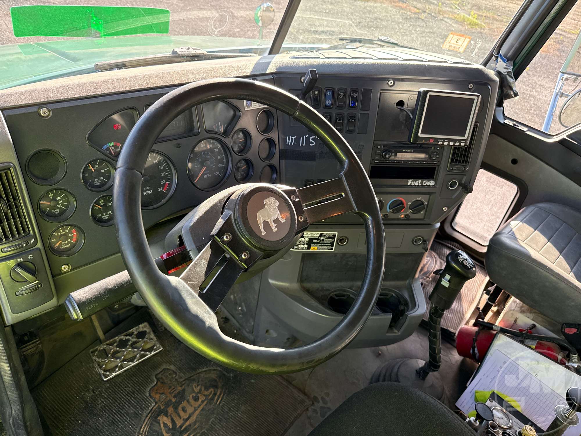 2011 Mack GU GRANITE