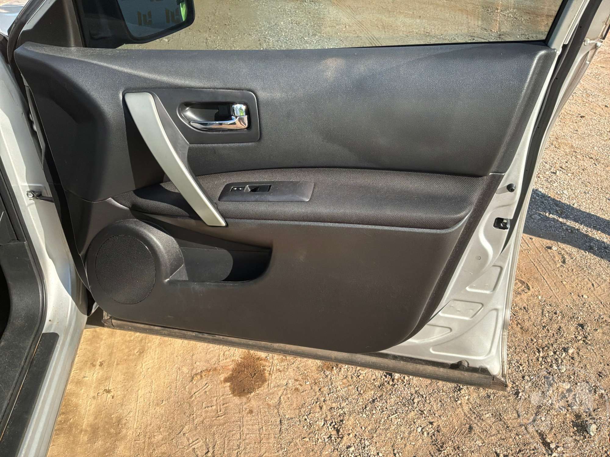 2014 Nissan ROGUE SELECT