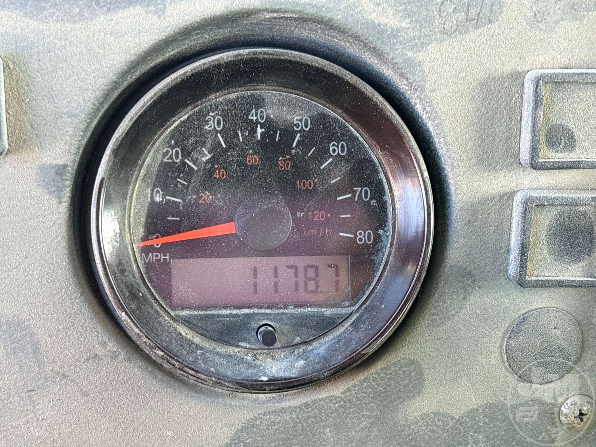 2001 Mack DM690S