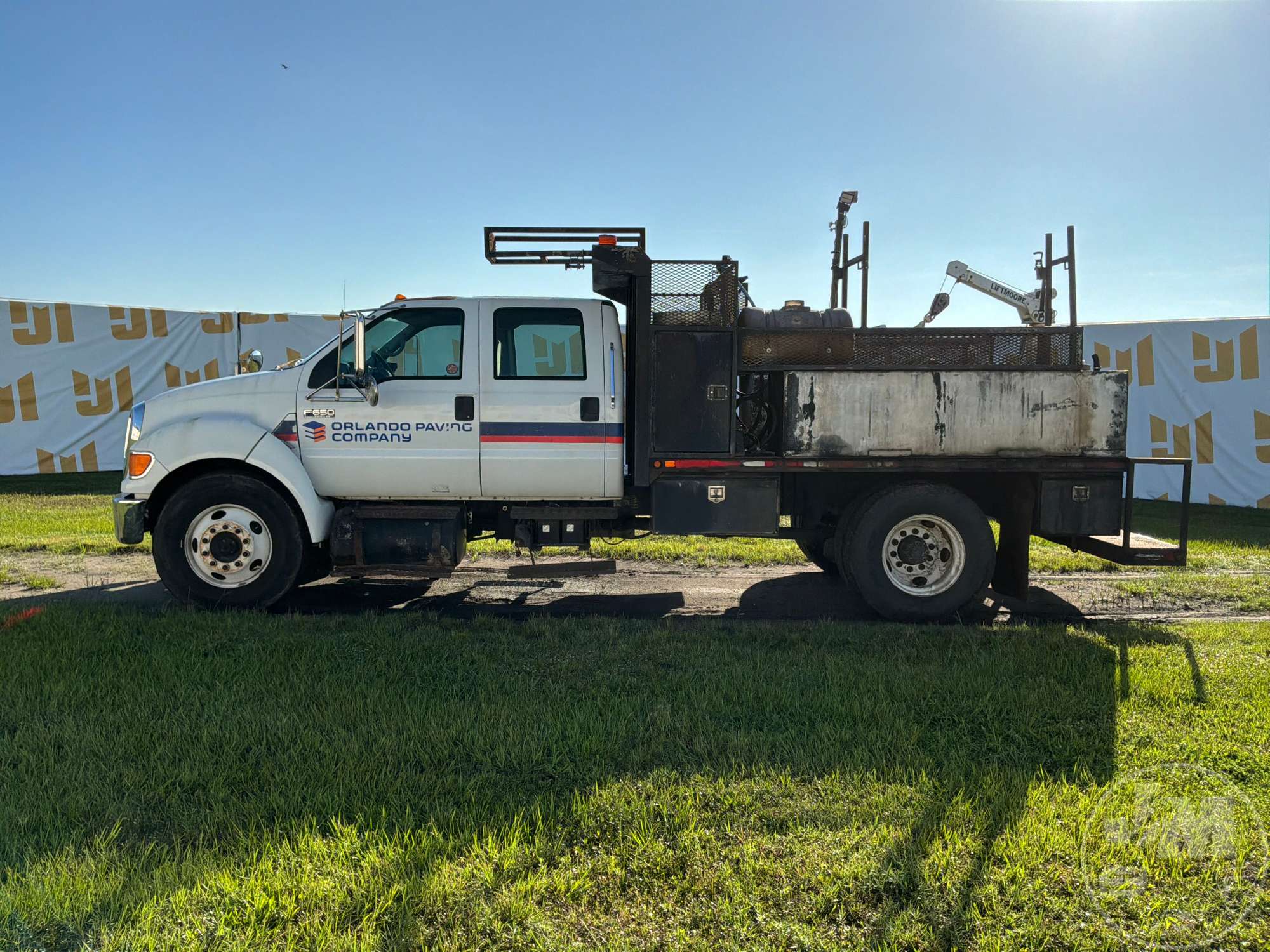 2009 Ford F-650XL SD CREW CAB