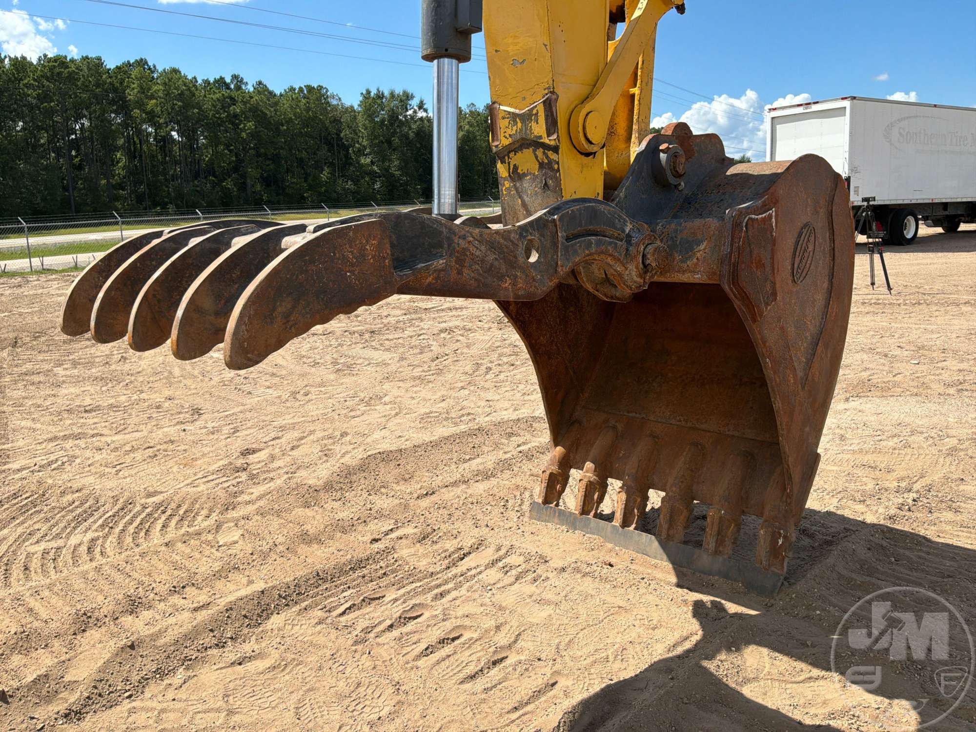 2019 Komatsu PC210LC-11