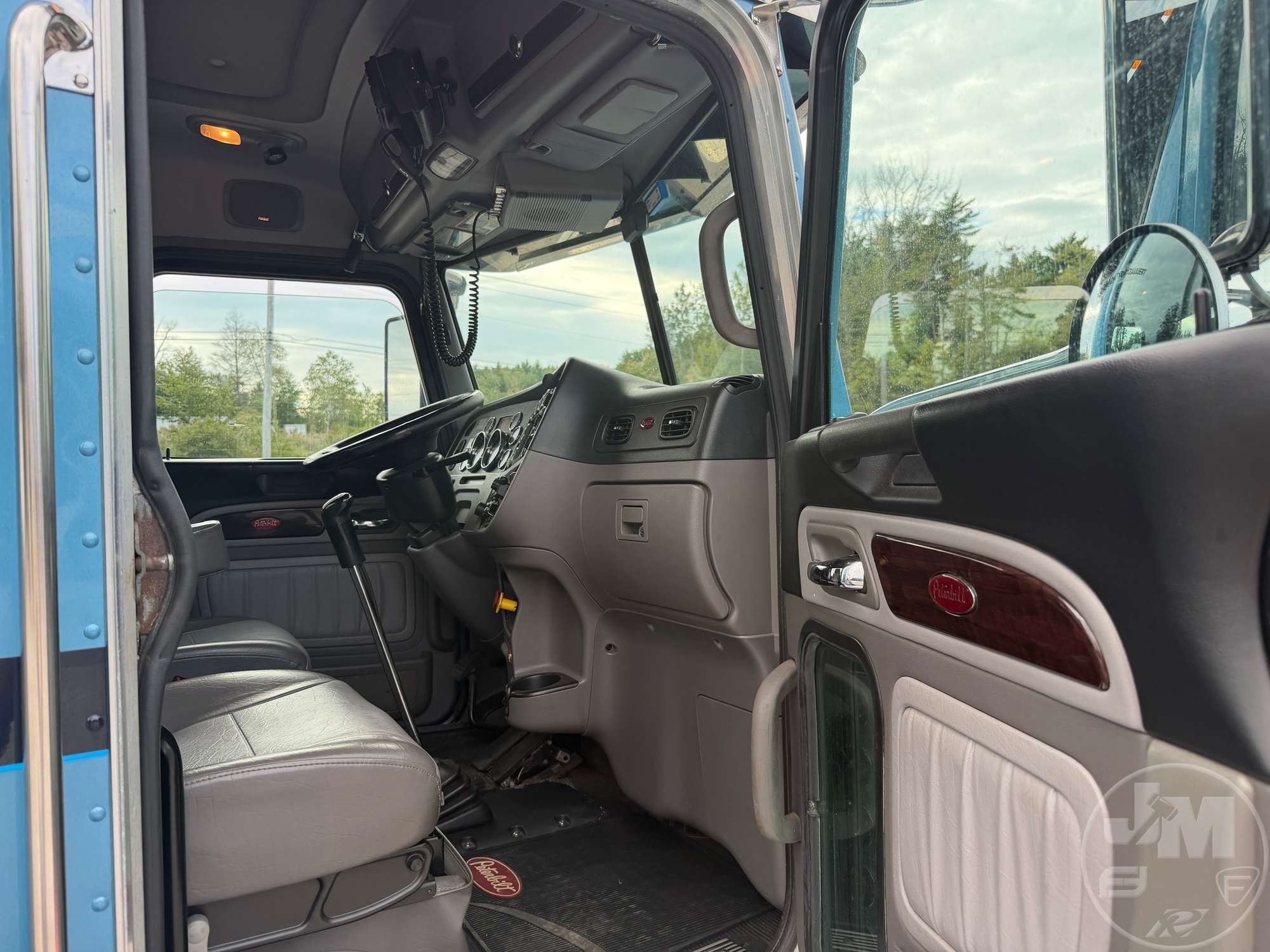 2020 Peterbilt 389