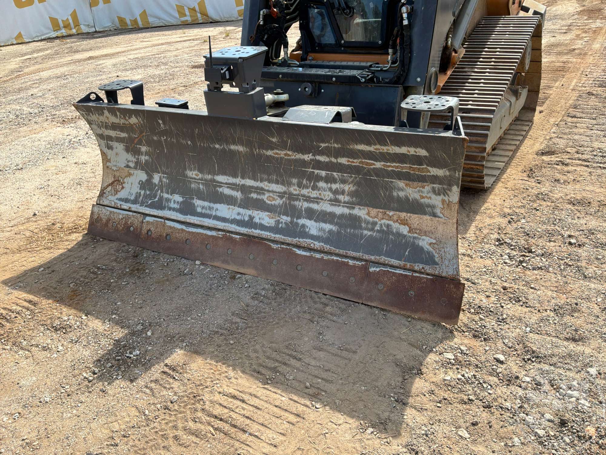 2023 Case DL550