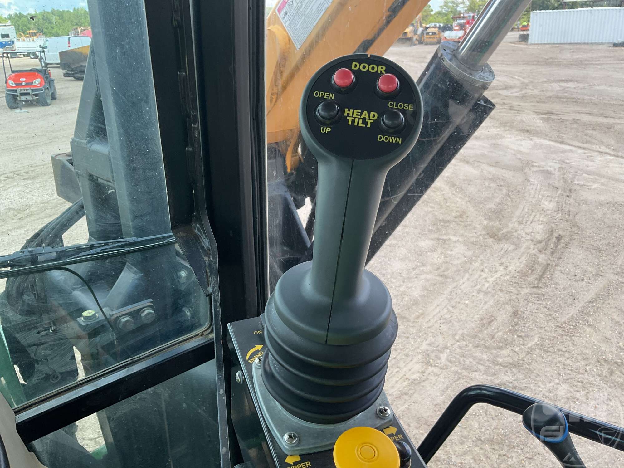 0 John Deere 6105E