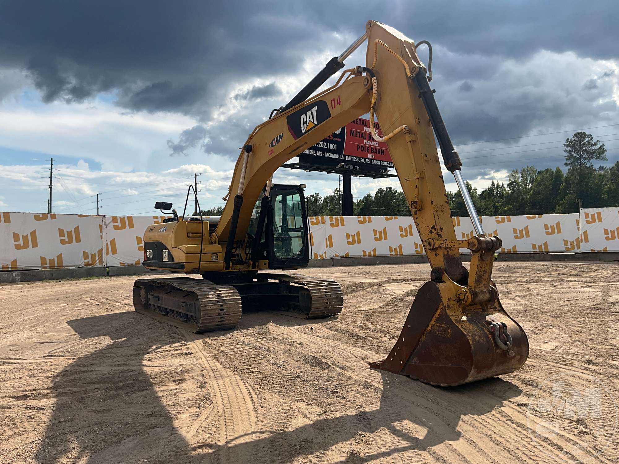 2011 Caterpillar 320DL