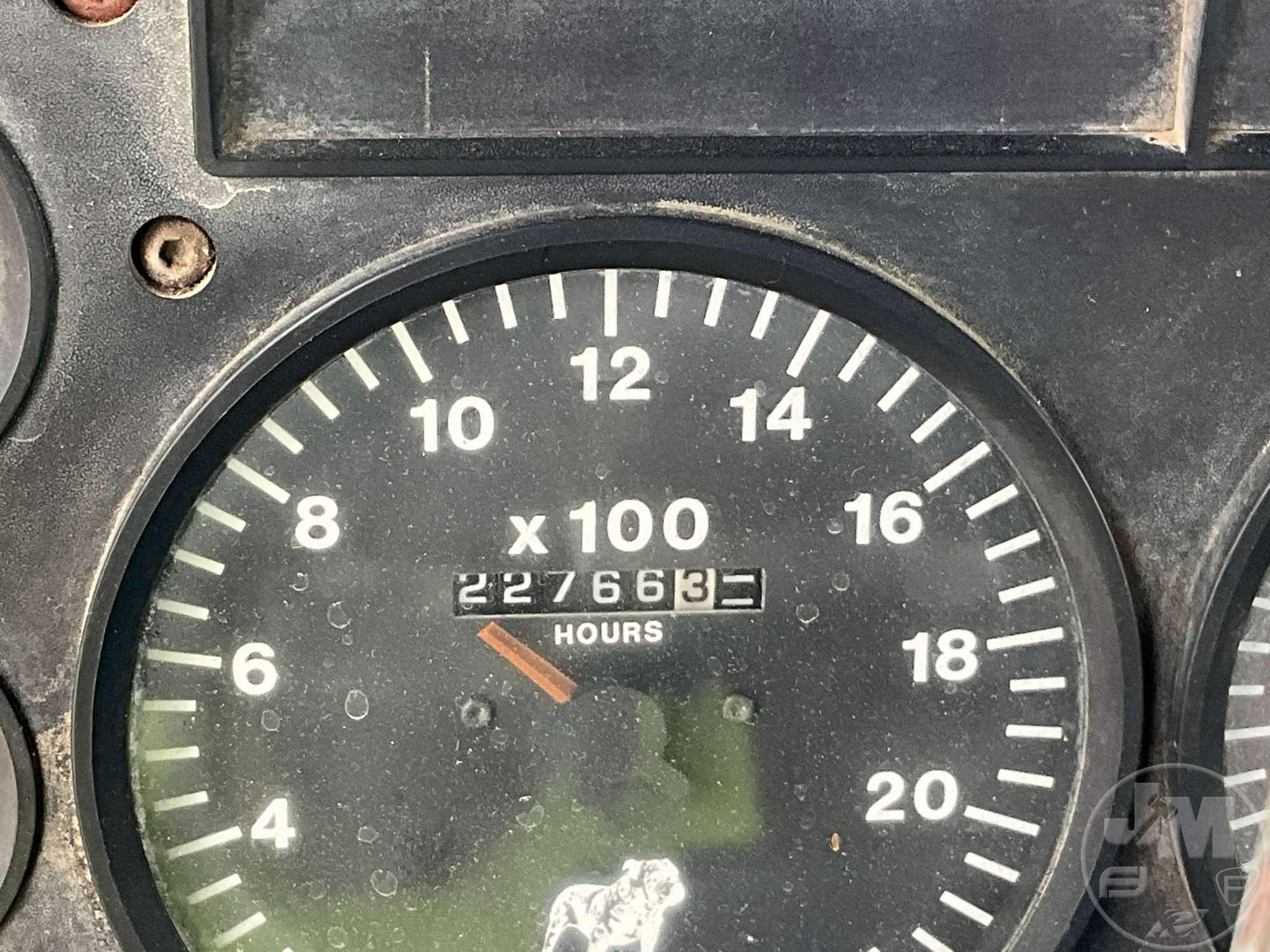 1997 Mack CH 613