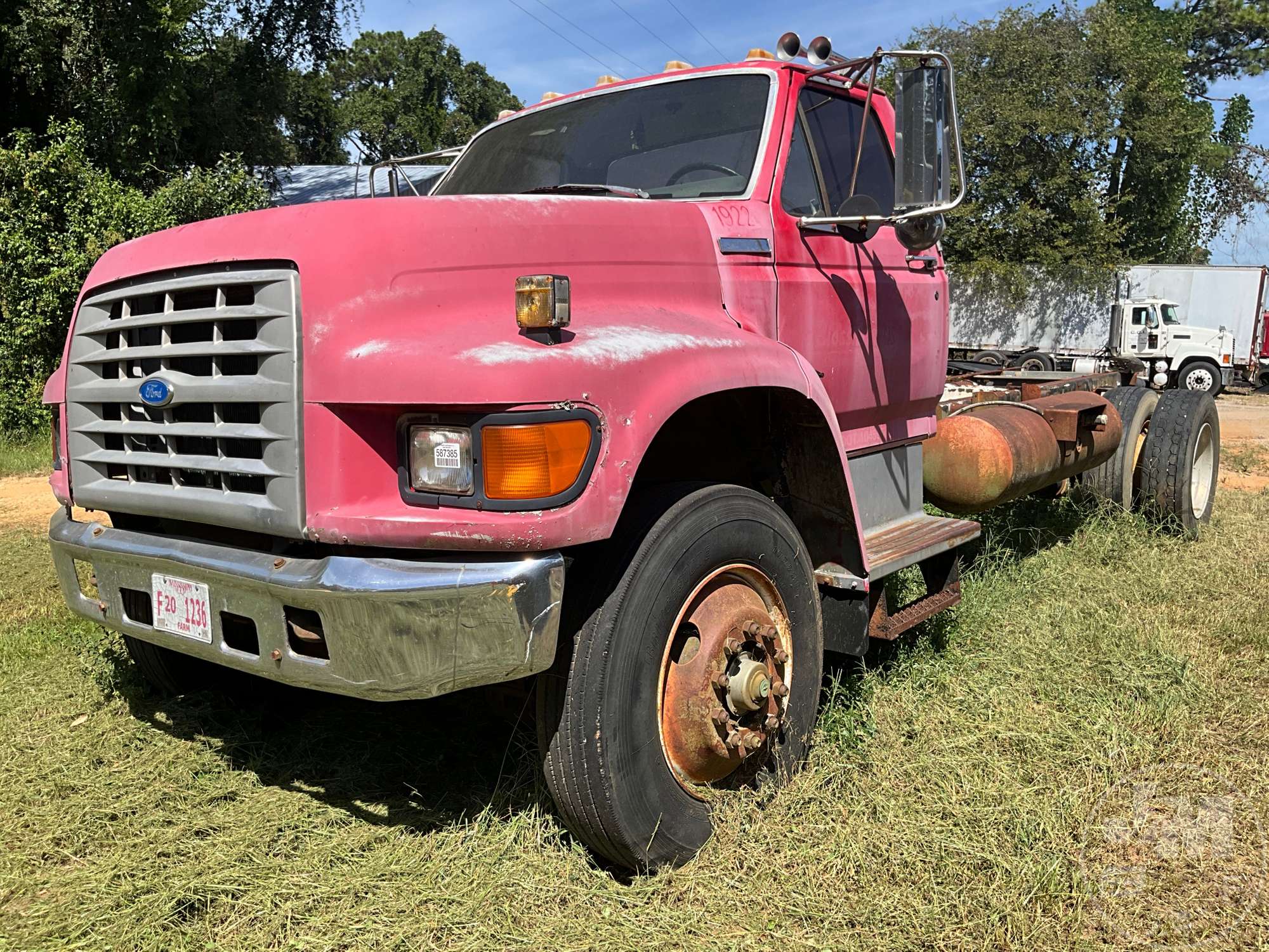Photo of 1995 Ford F-700