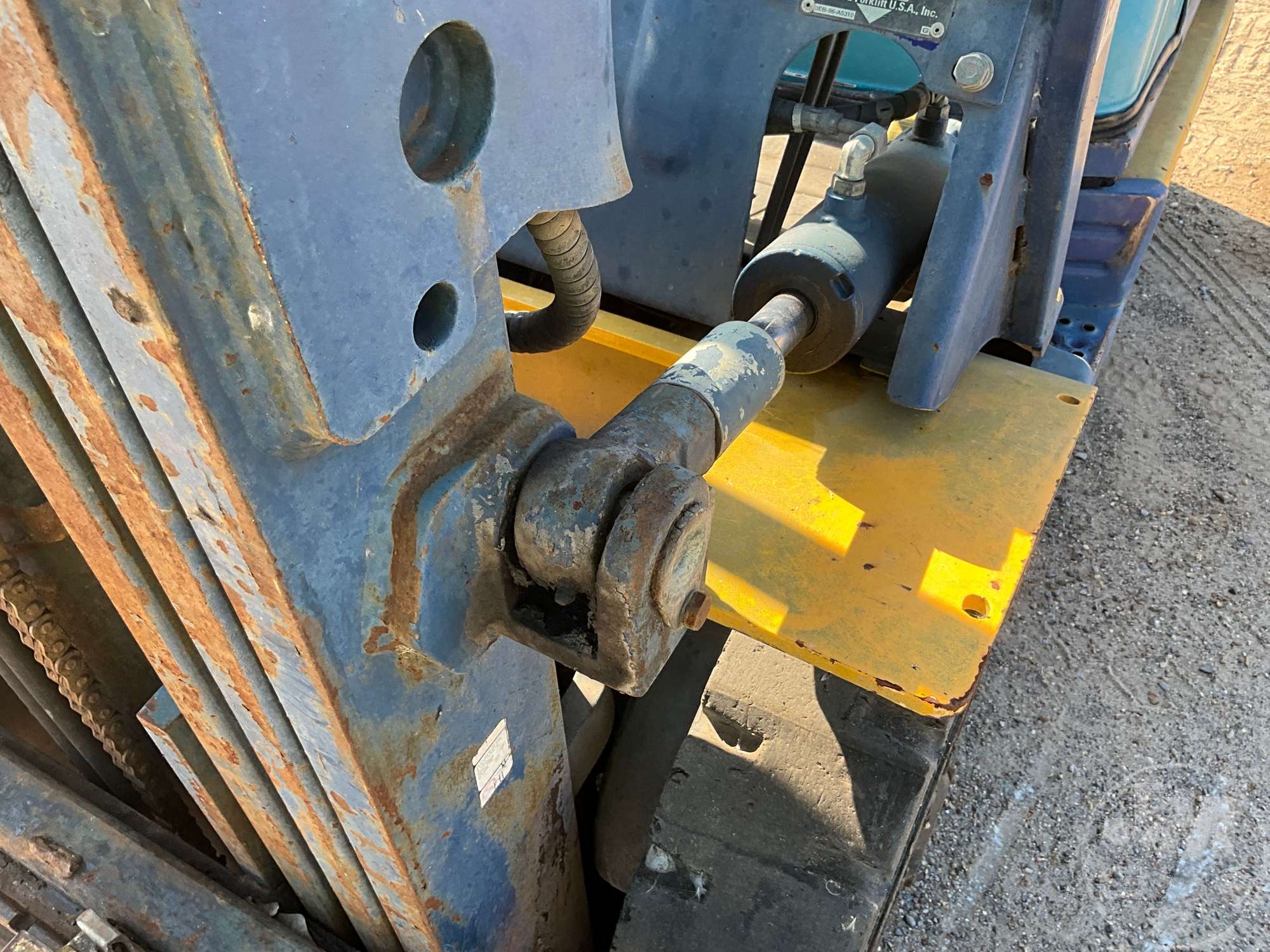 0 Komatsu FG25T-12