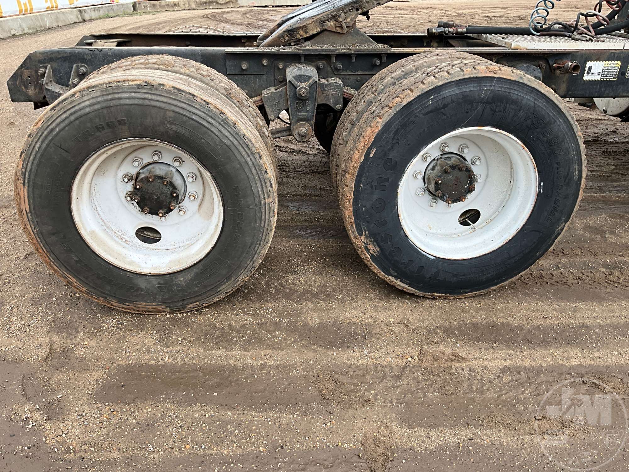 1997 Mack CH 613