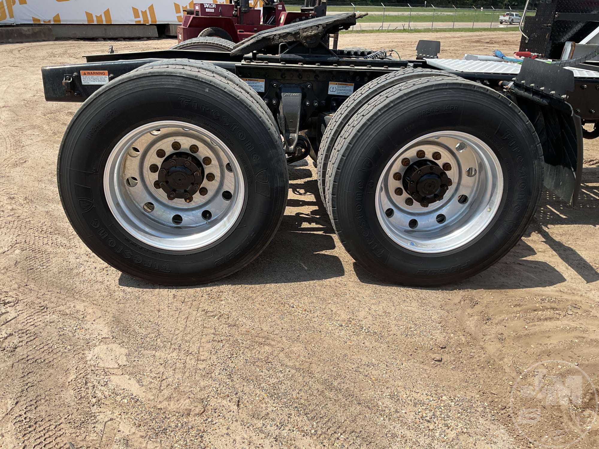 2020 Freightliner SD122
