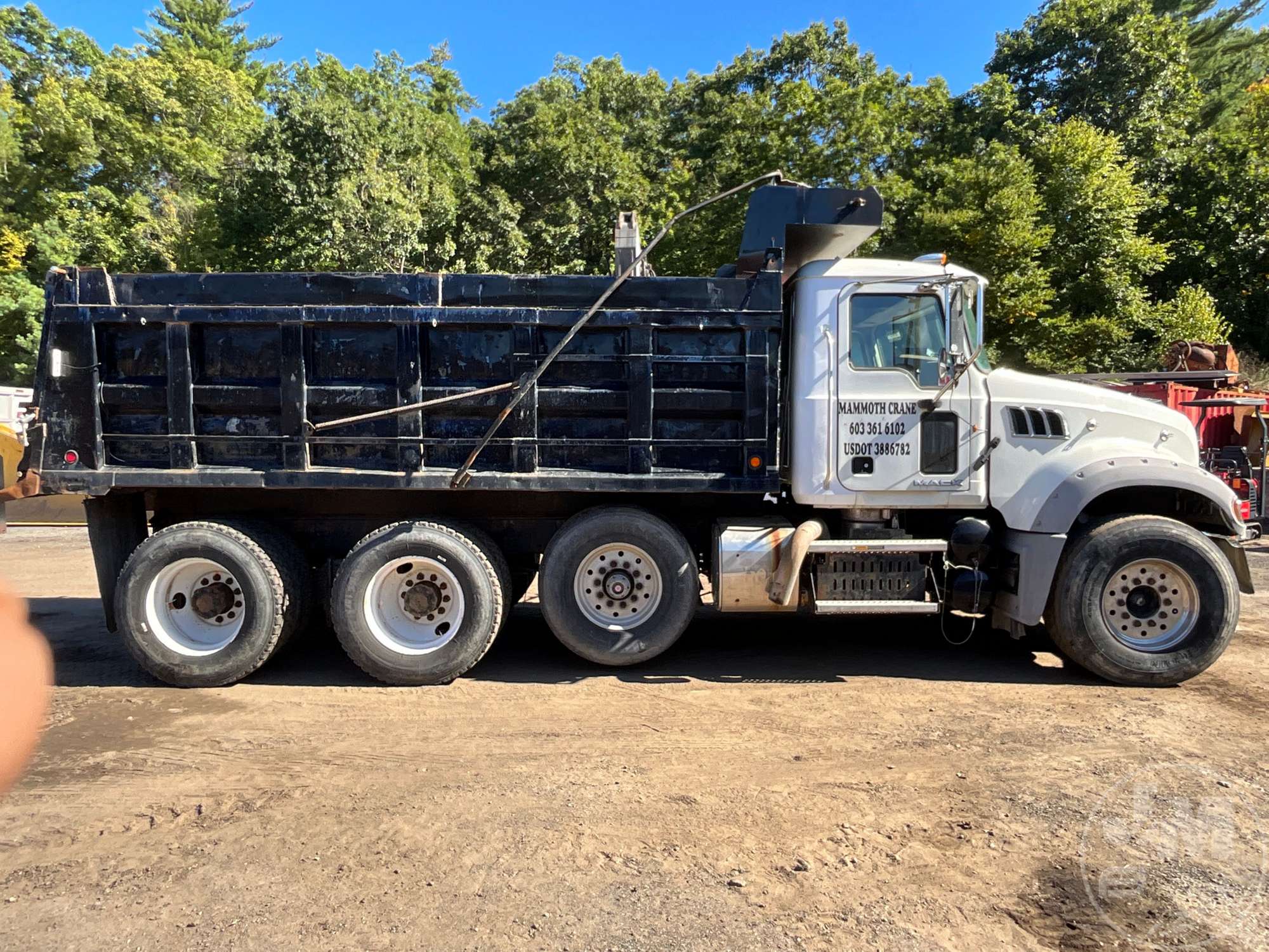 2012 Mack GU GRANITE