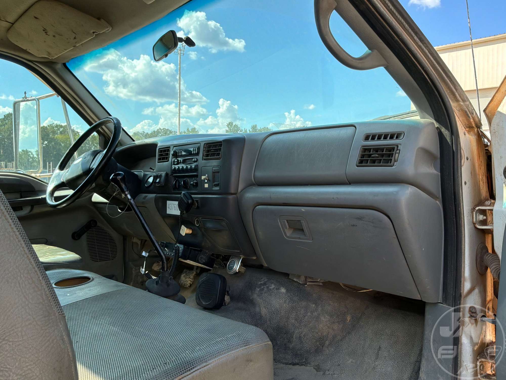 2002 Ford F750