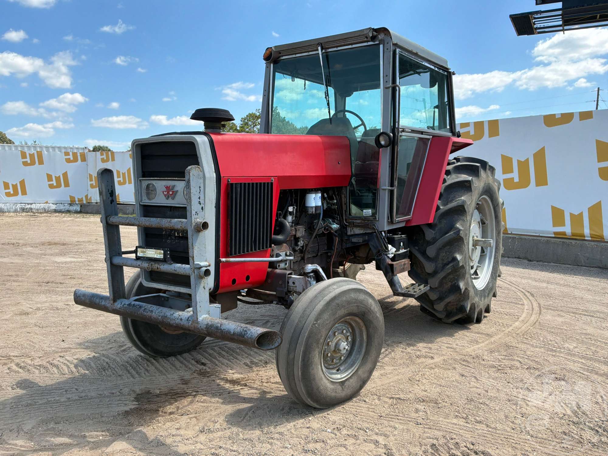 Photo of 1981 Massey Ferguson 2675
