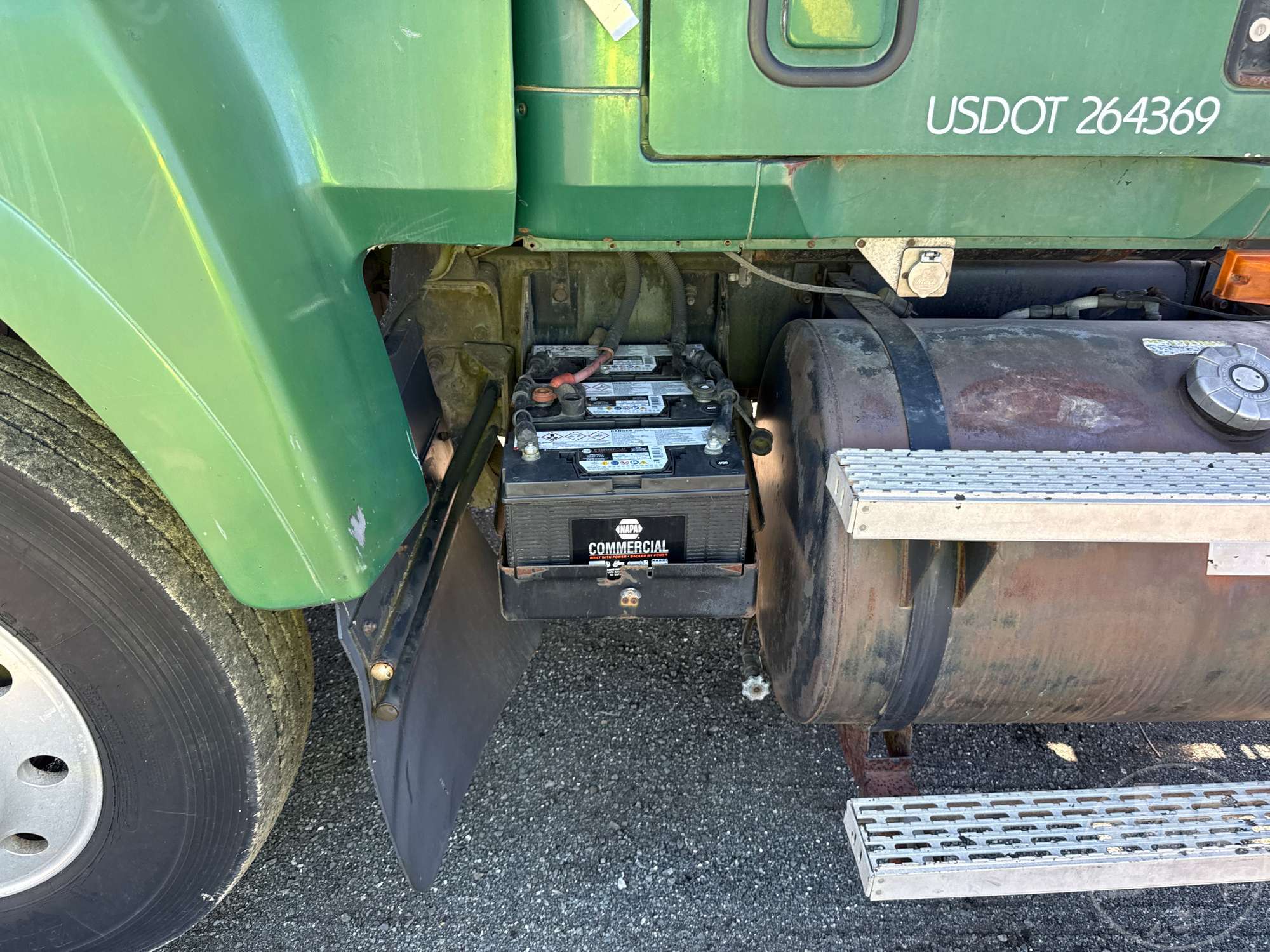 1994 Mack CH 613