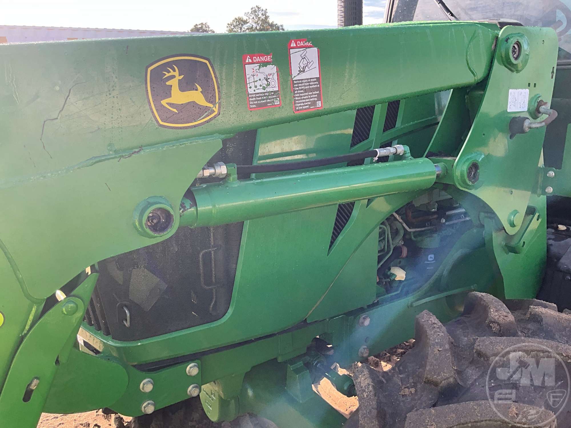 0 John Deere 5100E
