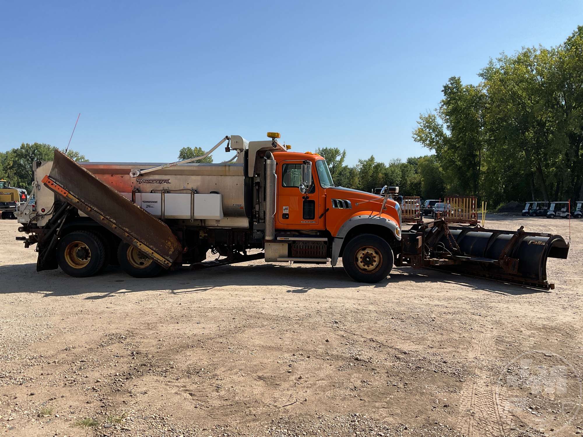 2014 Mack GU GRANITE
