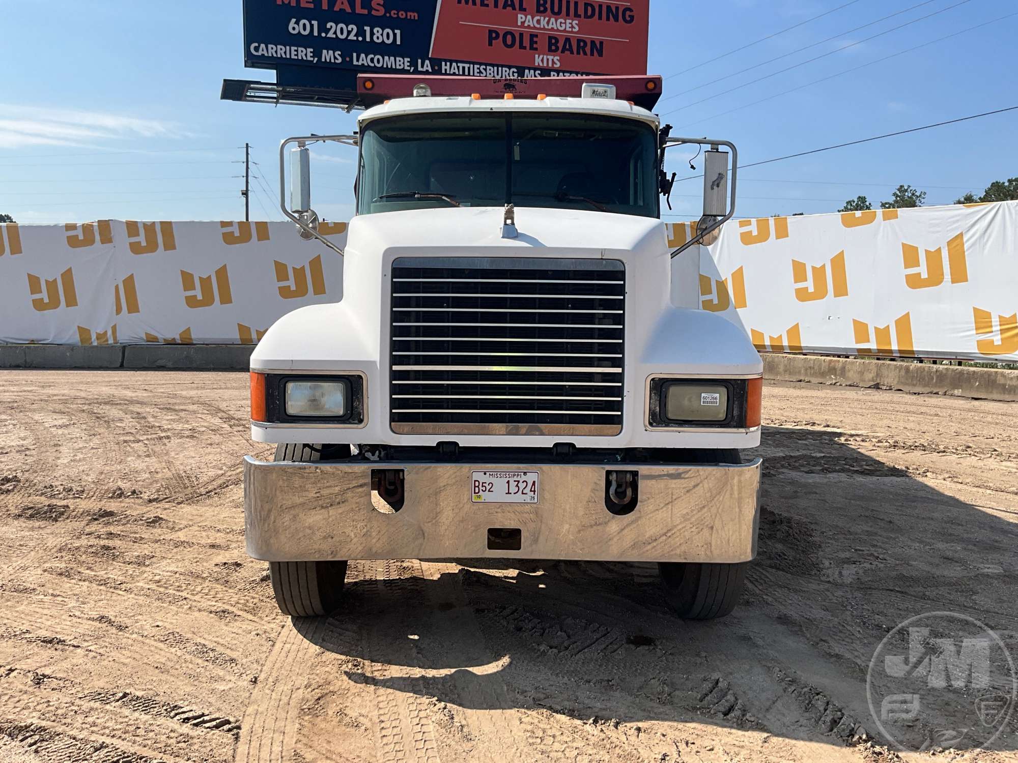 2005 Mack CHN 613