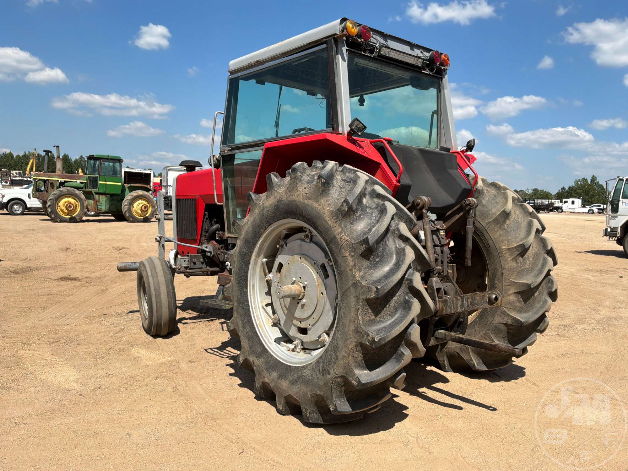 1981 Massey Ferguson 2675