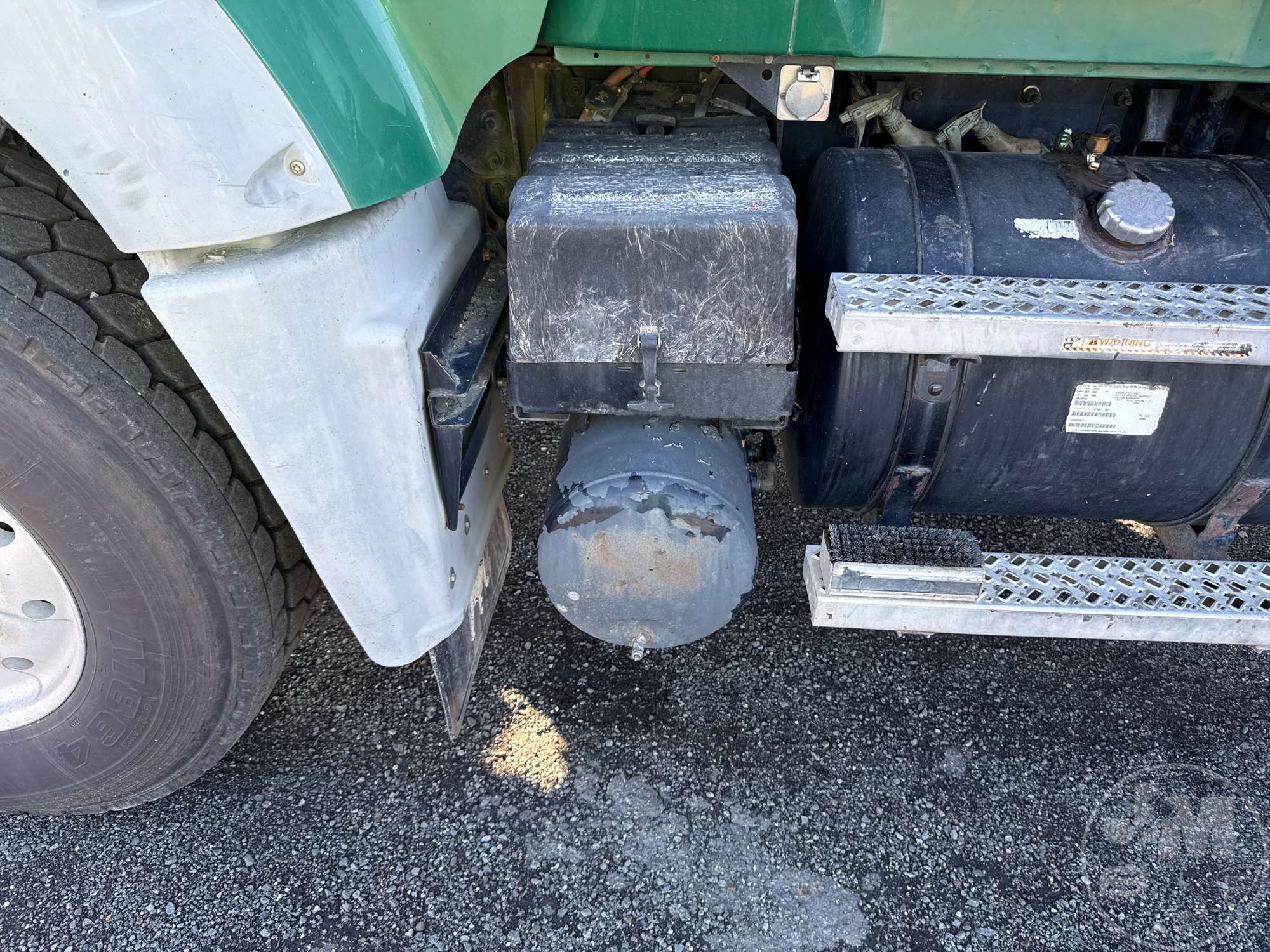 2011 Mack GU GRANITE