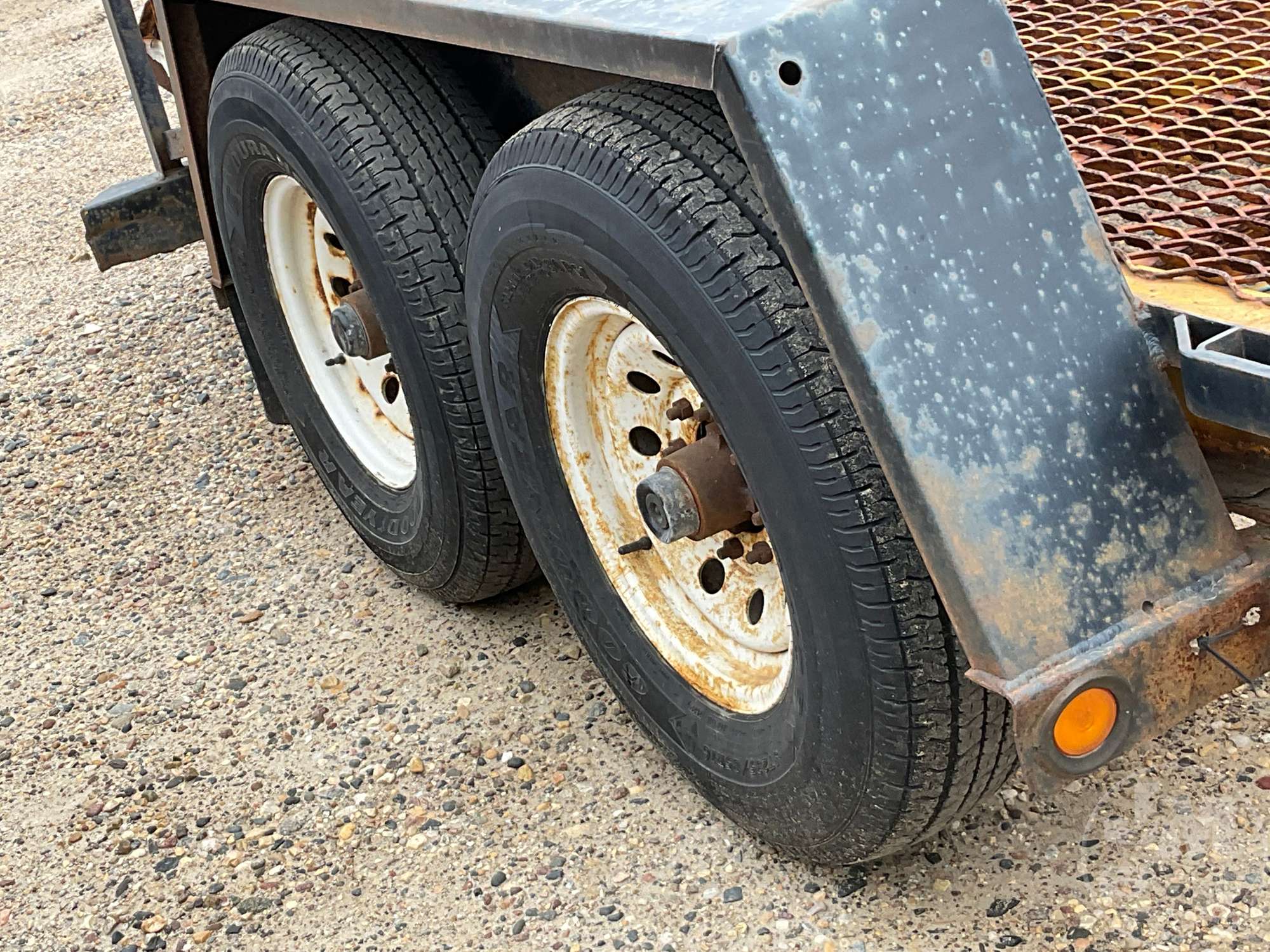 2011 Towmaster T-10D