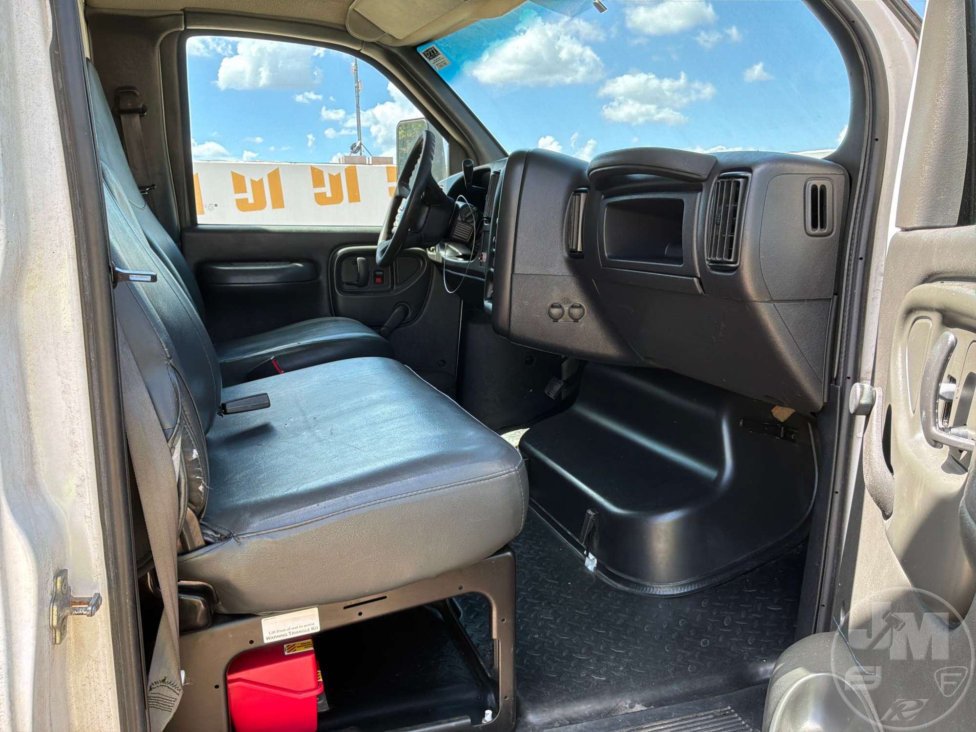 2006 GMC C5