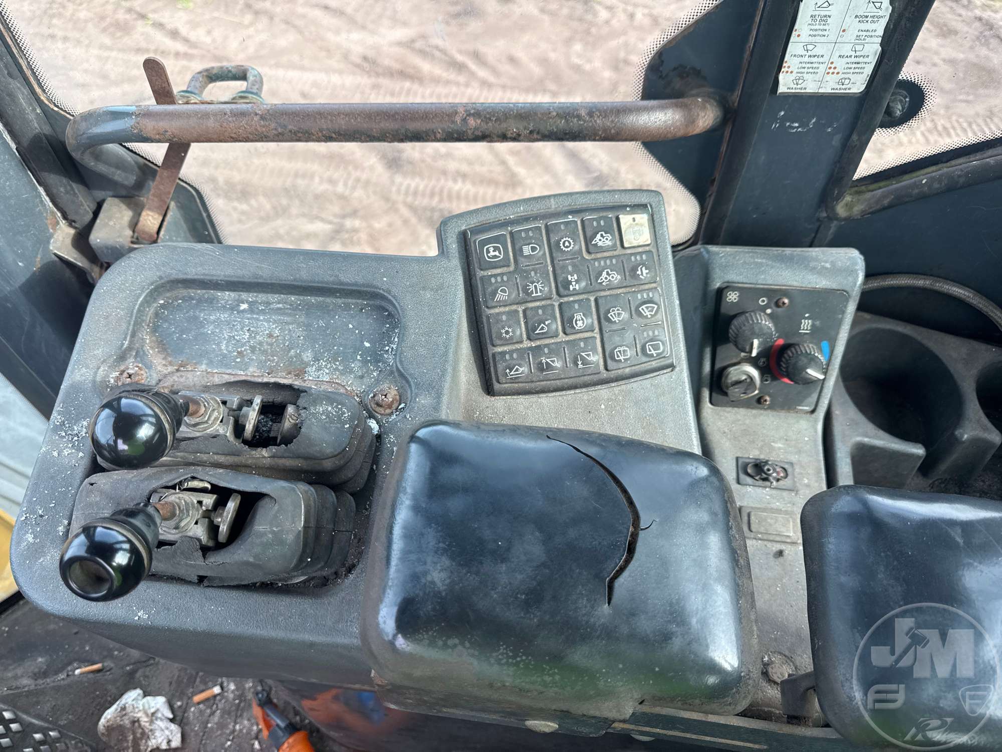 2005 John Deere 624J